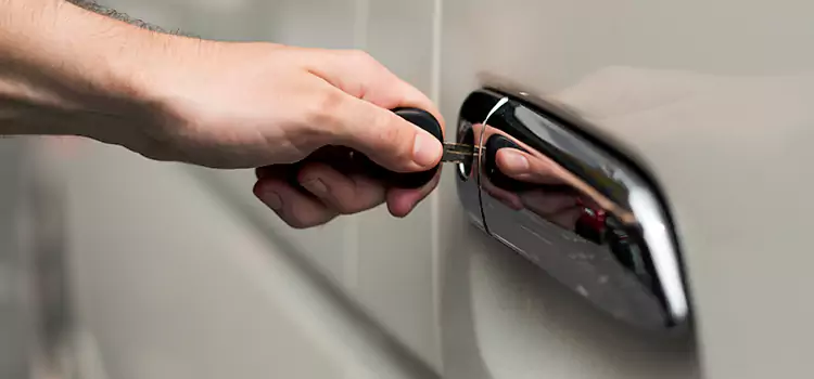 Why Choose Our Auto Locksmith Team in Phoenix, AZ?