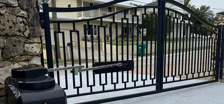Swing Gate Opener with Keypad Phoenix
